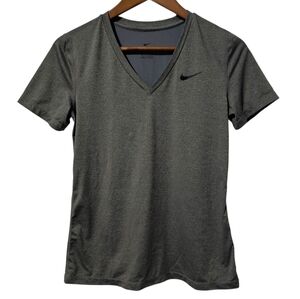 Nike Dri-Fit V-Neck T-Shirt – Gray | Size Medium